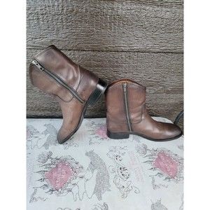 Frye Leather Melissa Button Short Zip Ankle Boots